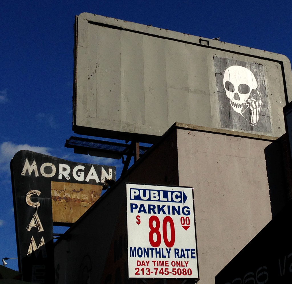 streetartskullphone
